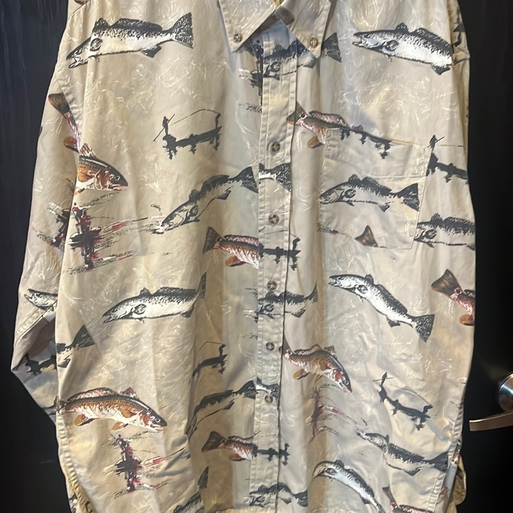 Lone sleeve fish shirt size large